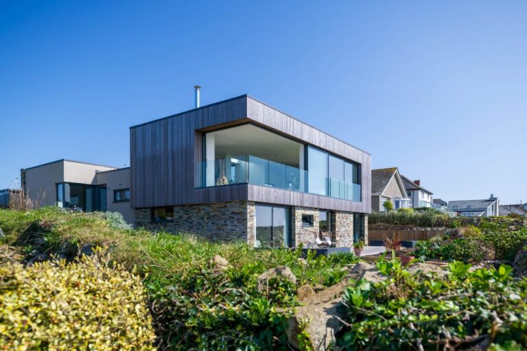 Incredible Cornish self-build with corner opening sliding doors