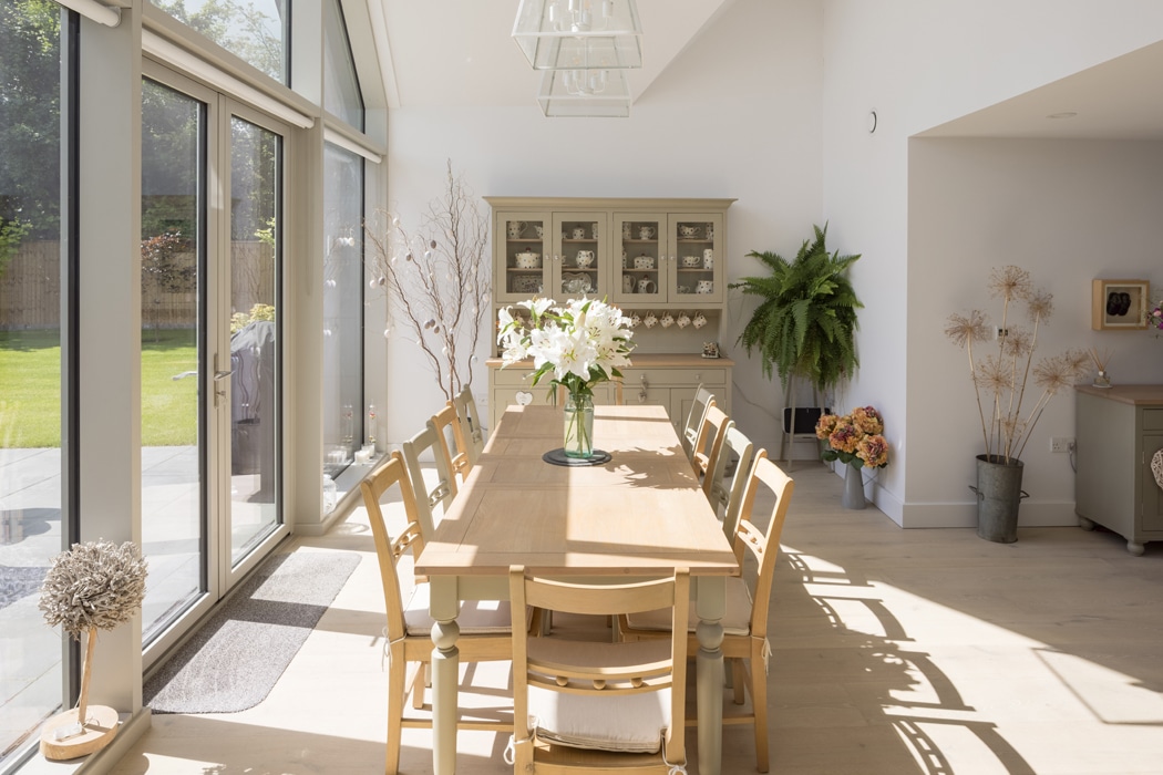 IDSystems Thermo65 aluminium French doors let light into this home